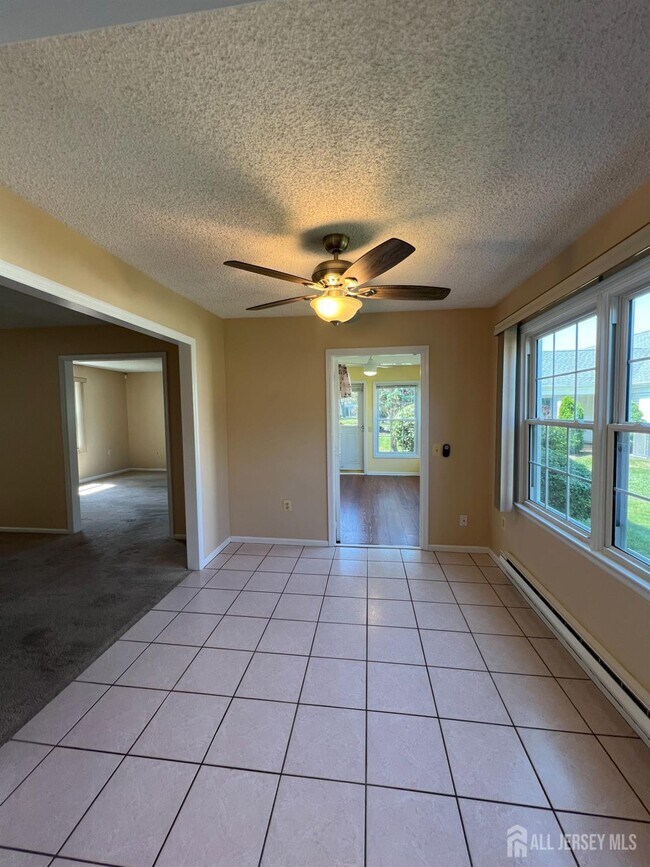 Building Photo - 605 Winchester Ln