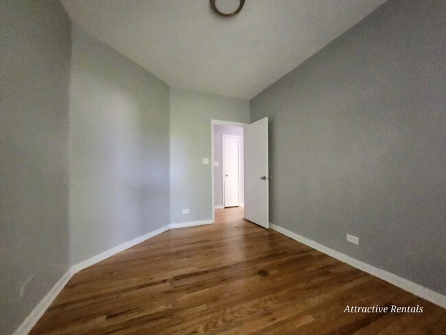 Building Photo - 6800 S Harper Ave