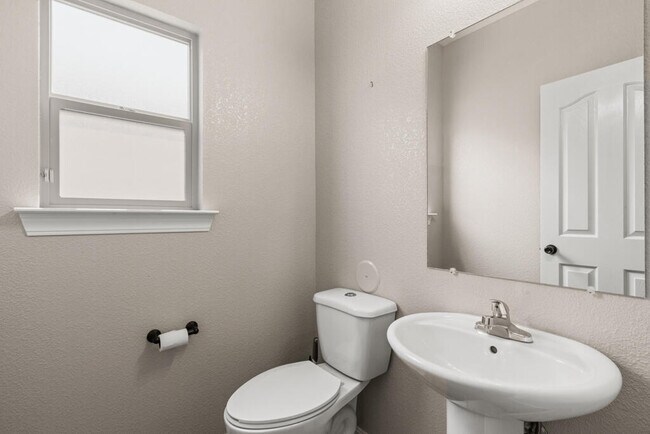 Building Photo - 12664 Azulejos St