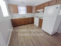 Building Photo - 813 Clydeton Rd