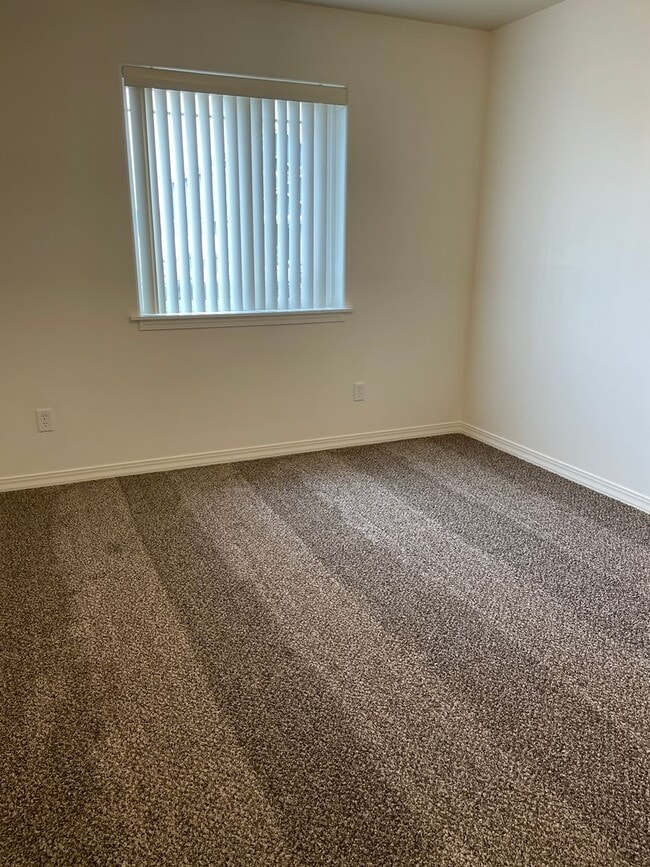 Building Photo - House for Rent in Ephrata!!
