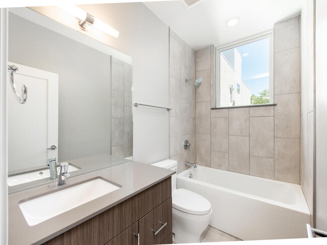 Building Photo - 1819 Boulder St