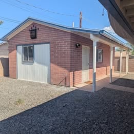 Building Photo - 1925 N Mountain Ave