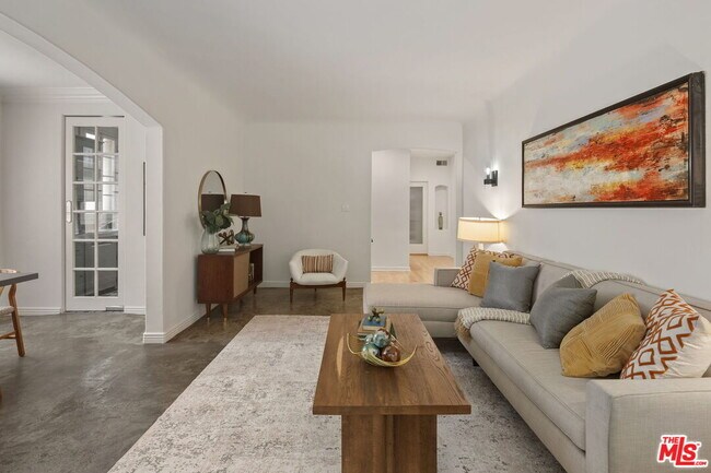 Building Photo - 1345 Hayworth Ave