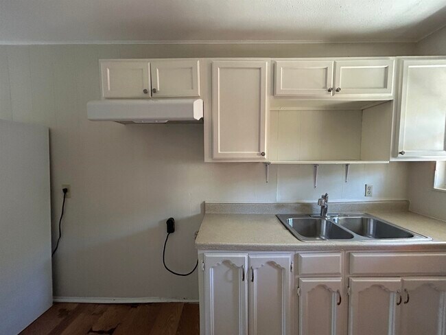 Building Photo - 3004 Musser St