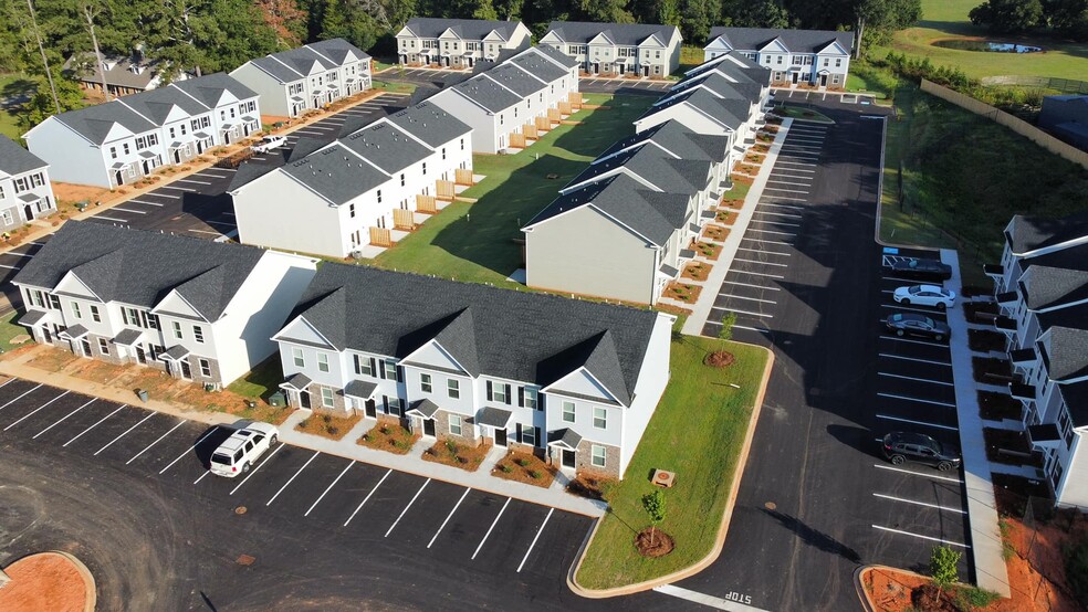 Primary Photo - Ponder Place Townhomes