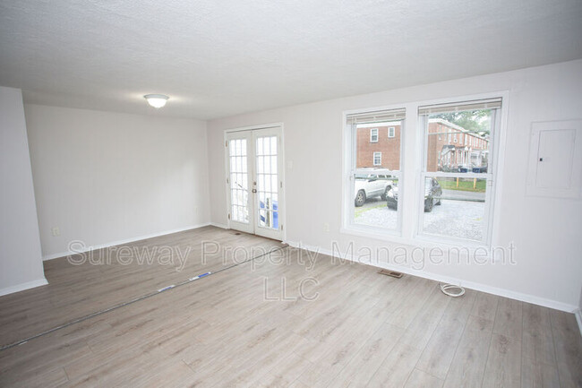 Building Photo - 121 Rancocas Rd