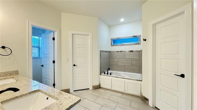 Building Photo - 5806 W Red Maple Dr