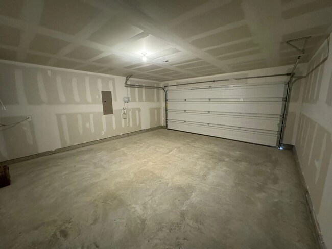 Building Photo - 2824 Eppright Dr