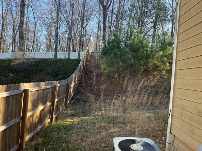 Building Photo - 3590 Falling Leaf Ln