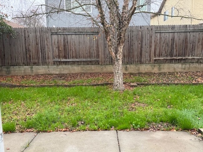 Building Photo - Spacious 4 Bed / 3 Bath Two-Story Home for Rent – Citrus Heights, CA