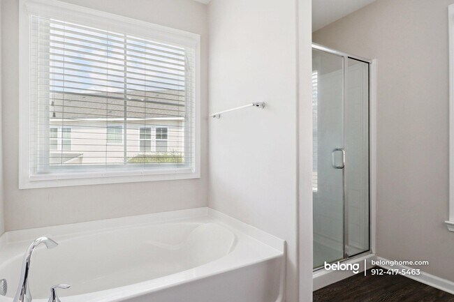 Building Photo - 310 Sonoma Dr