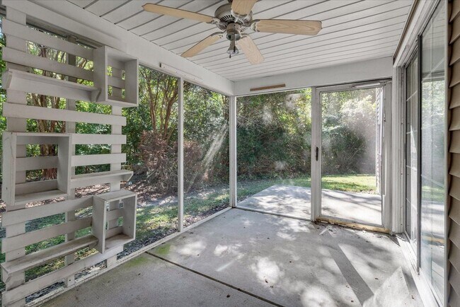 Building Photo - Bright, Spacious, and Ideally Located in t...