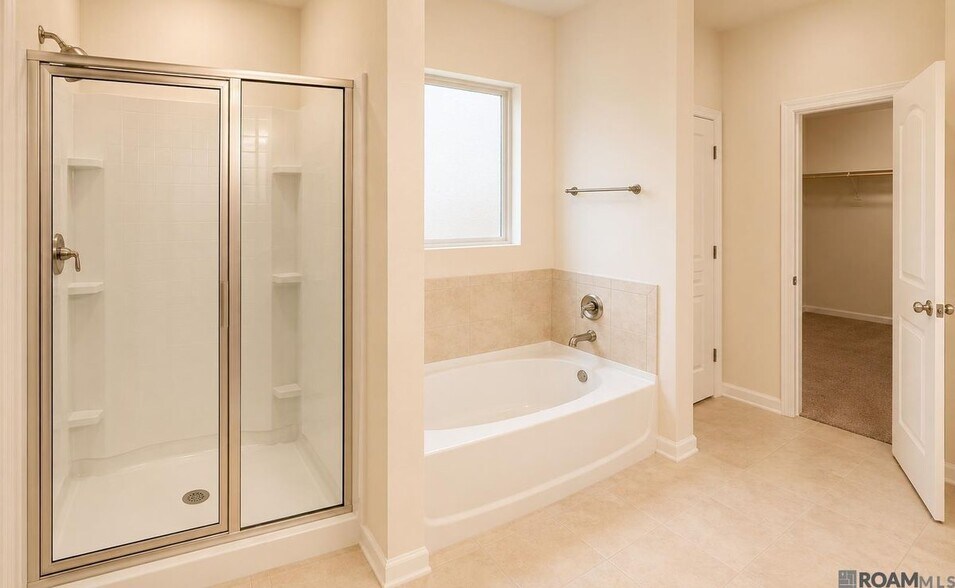 Building Photo - 1418 Gardenia Ln