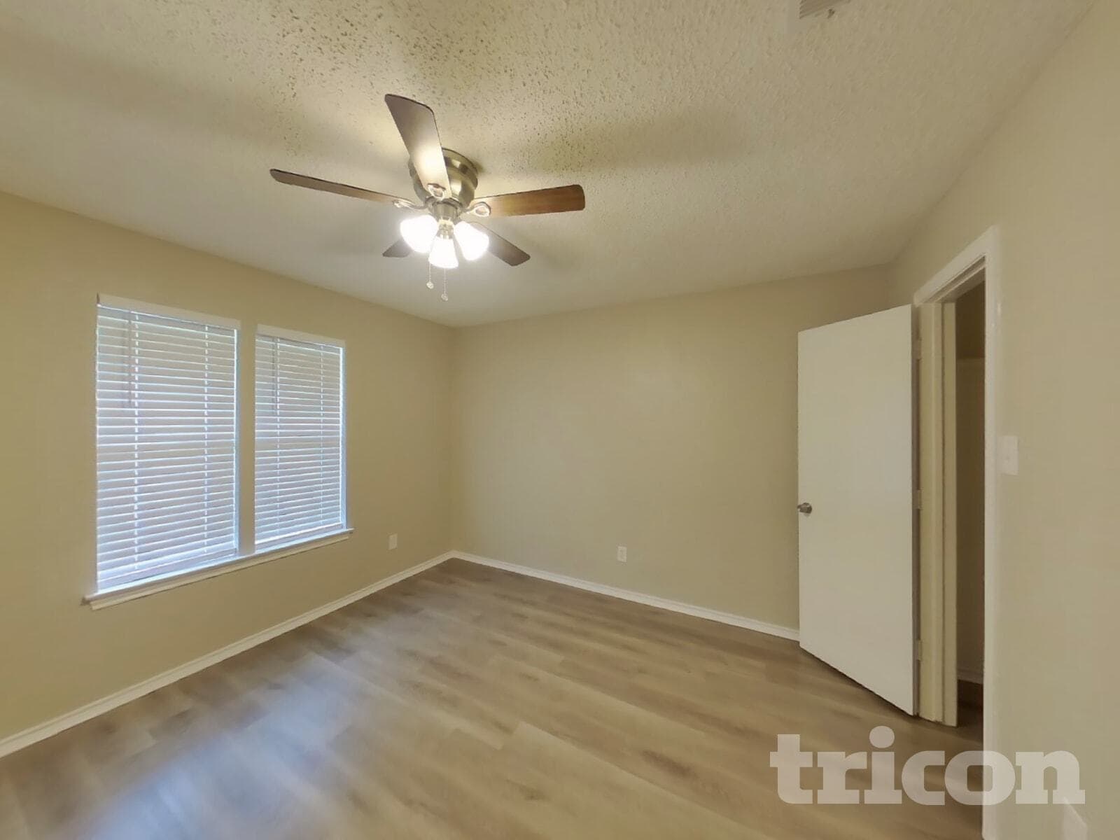 Building Photo - 2001 Libby Ln