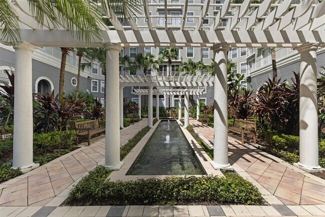 Building Photo - 700 S Harbour Island Blvd