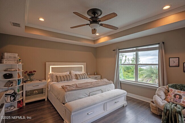 Building Photo - 3693 Lightview Ln