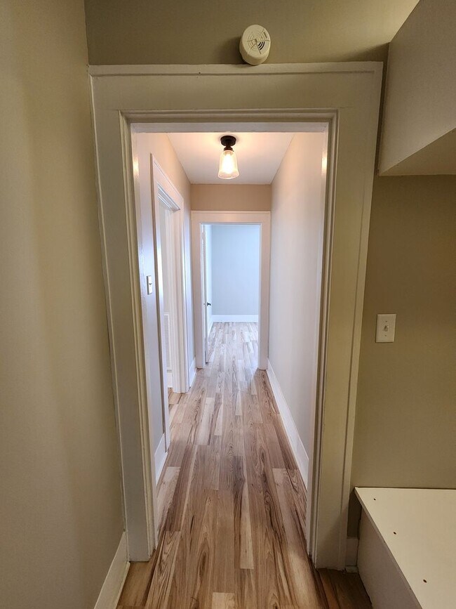 Building Photo - Oakley Rental with Most Utilities Included!