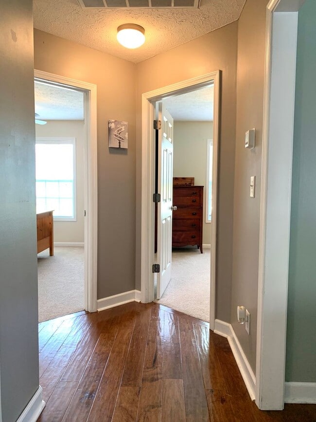 Building Photo - 3178 Cross Ridge Dr