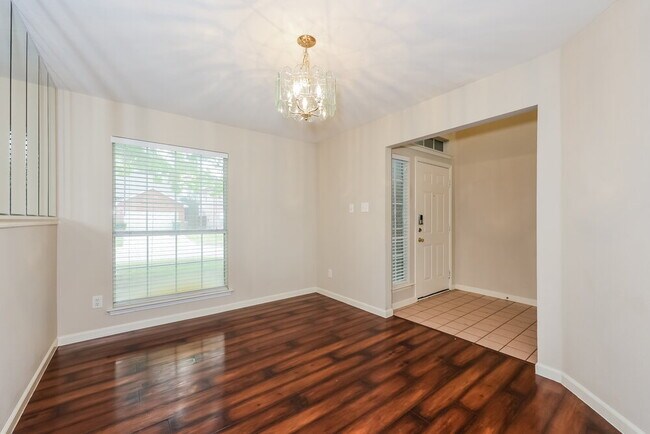 Building Photo - 1108 Germany Dr