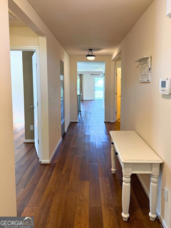 Building Photo - 227 Brooklet Cir