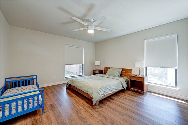 Building Photo - 1201 McDuffie St