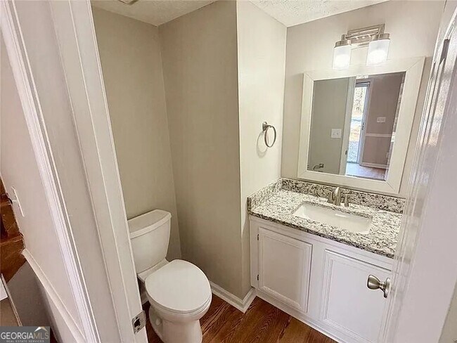 Building Photo - 343 Welton Way