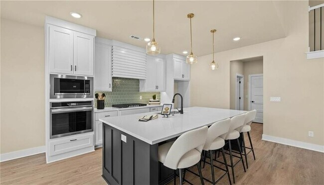 Building Photo - 1851 Utopia St