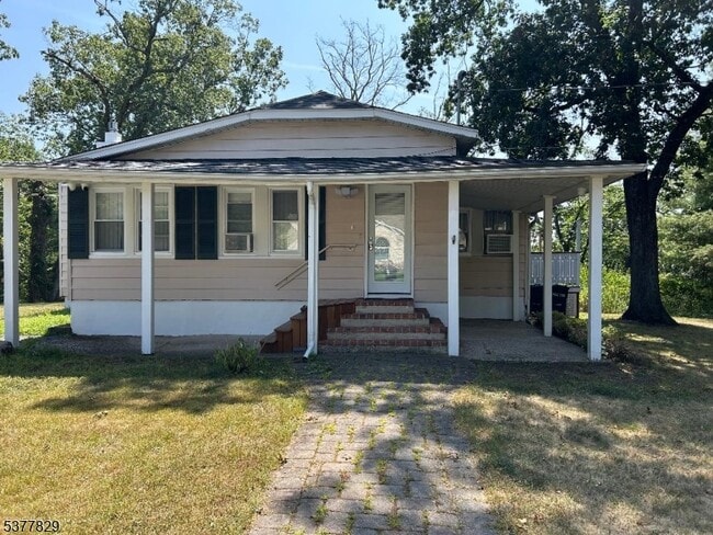 Primary Photo - 31 Upper Mountain Ave