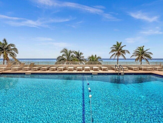 Building Photo - 1370 S Ocean Blvd