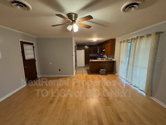 Building Photo - 2144 Napoleon Ave