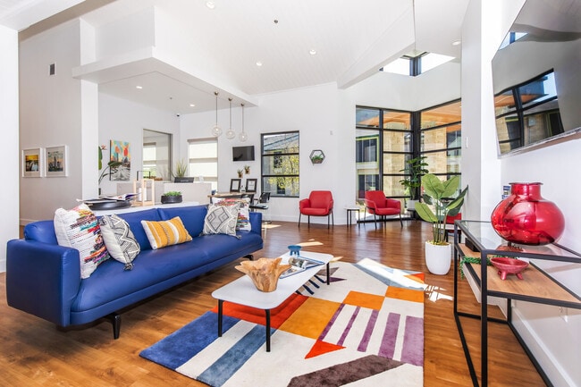 Building Photo - Bainbridge Apartments