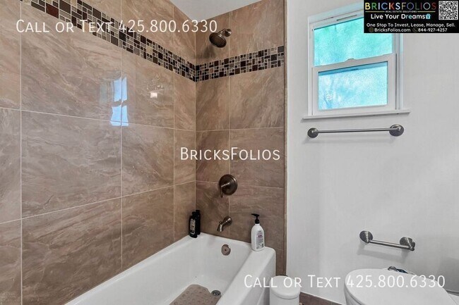 Building Photo - 11539 Corliss Ave N