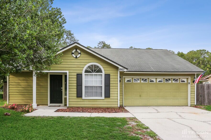 Primary Photo - 8163 Teaticket Dr