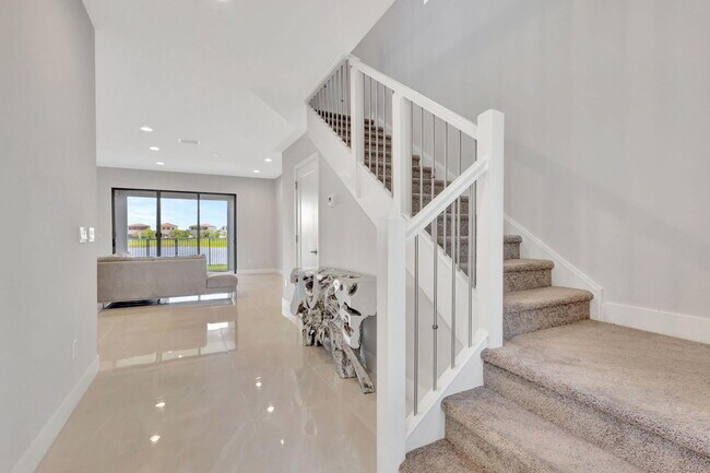 Building Photo - 16608 Cove Rd