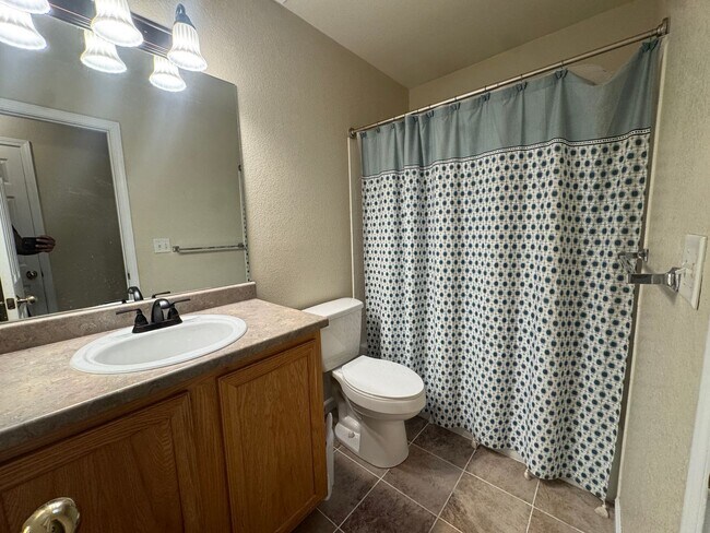Building Photo - 7126 Oxmoor Ln