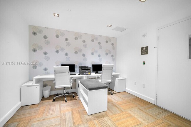 Building Photo - 951 Brickell Ave