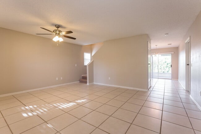 Building Photo - 2435 Sagemont Dr