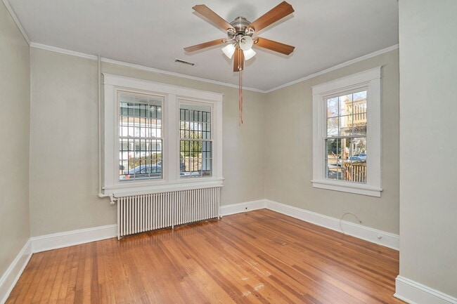 Building Photo - 2118 Fairfax Ave