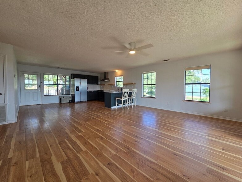 Building Photo - 156 Misty Hills Dr
