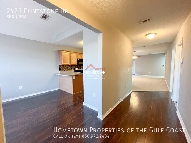 Building Photo - 2423 Flintstone Dr