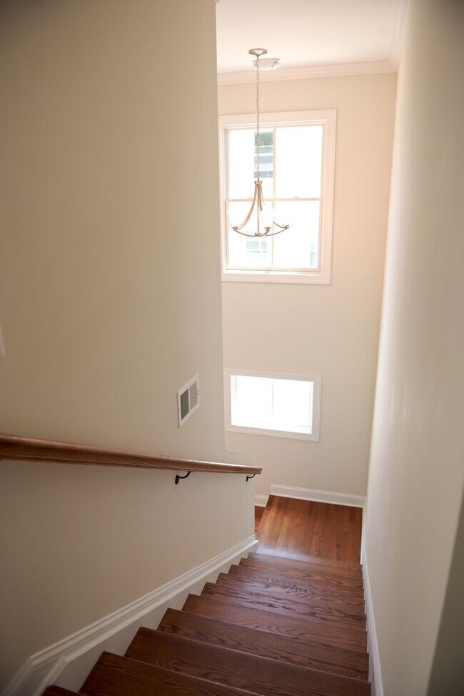 Building Photo - 203-205 Nassau Street