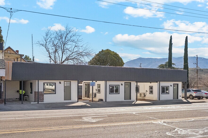 Building Photo - 890 E Ash St