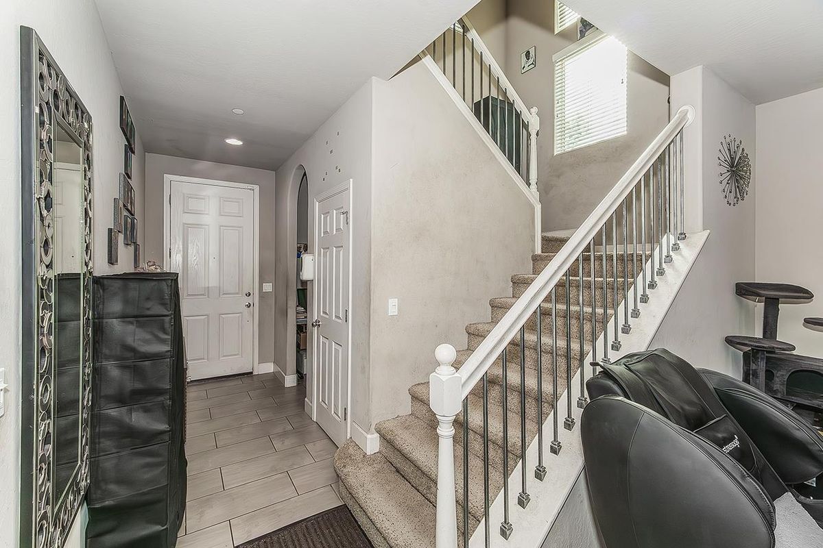 Building Photo - 3549 Taylor Ln