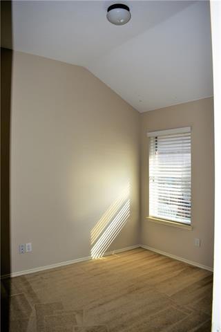 Building Photo - 6913 Oak Falls Dr