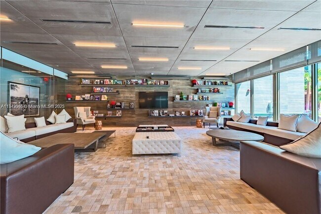 Building Photo - 1080 Brickell Ave