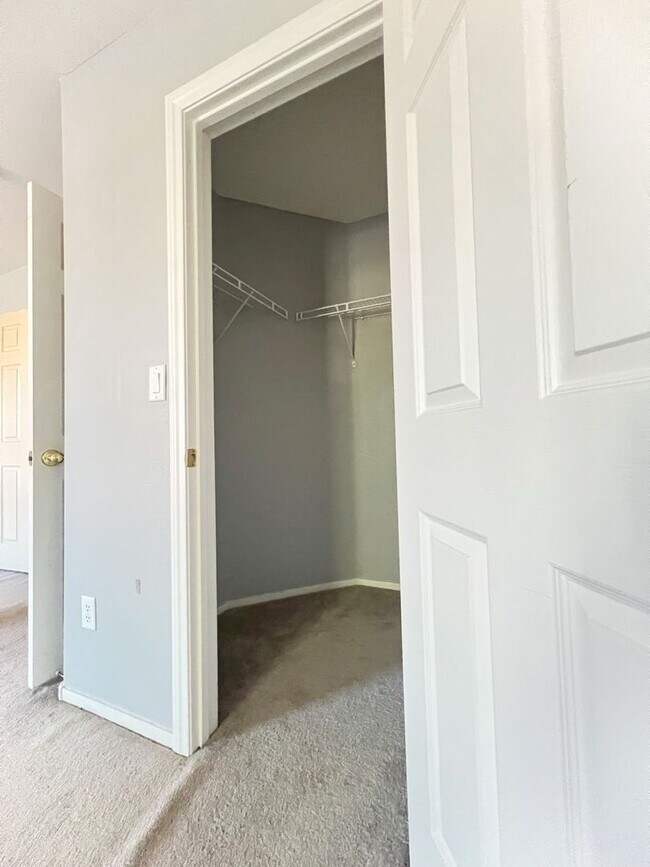 Building Photo - Southwest Rustic Charmet