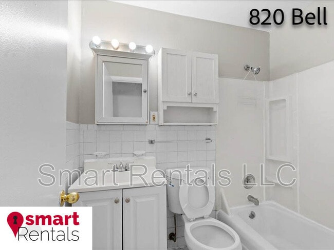 Building Photo - 820 Bell Ave