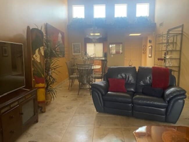 Building Photo - Tucson National Fully Furnished Home on the Golf Course