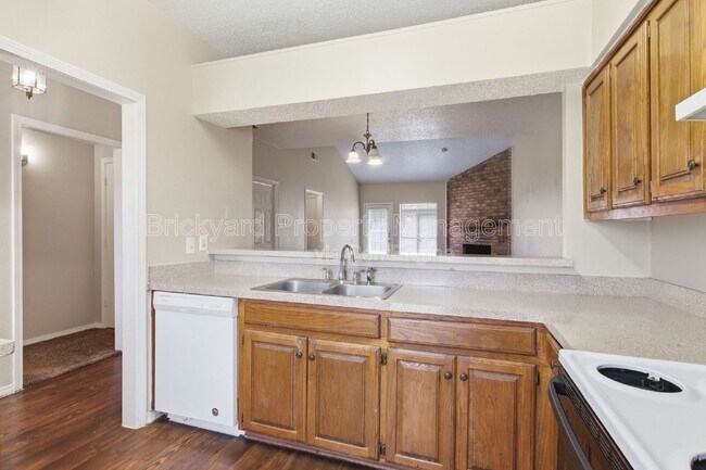 Building Photo - 6324 Alissa Dr